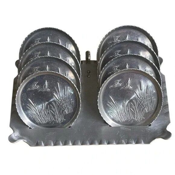 Vtg aluminum 8 Coaster Set duck scene with stand great bar ware - Picture 1 of 8